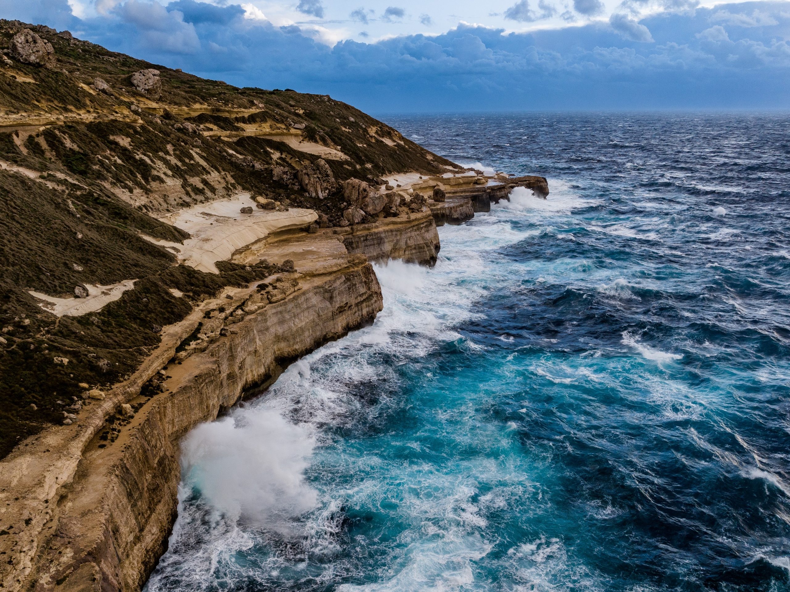 DECEMBER WELCOMES WINTER WITH DRY WEATHER AND WARMER THAN AVERAGE TEMPERATURES