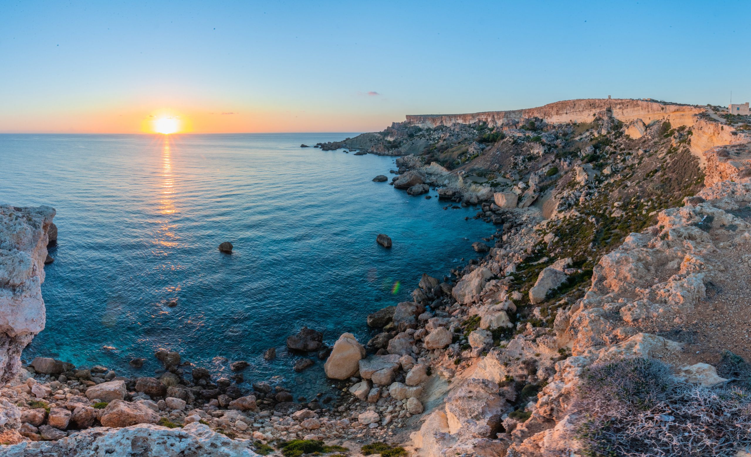 MAY’S MAXIMUM AIR TEMPERATURE OF 31°C BRINGS A COOLER-THAN-AVERAGE SPRING TO A SIZZLING CLOSE